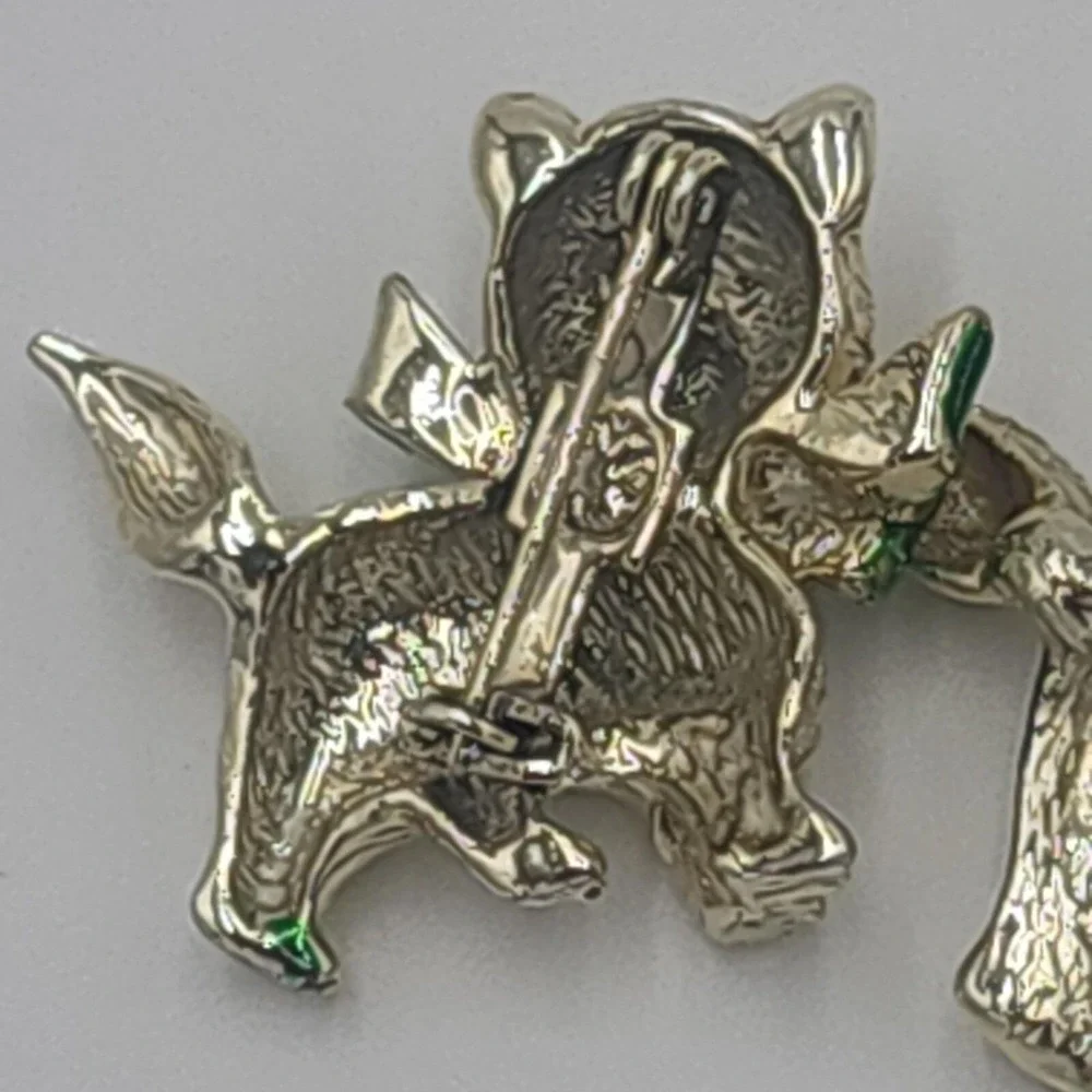 Lot of 2 Vintage gold tone CATs w/ green bow red rhinestone eyes brooch pin‎